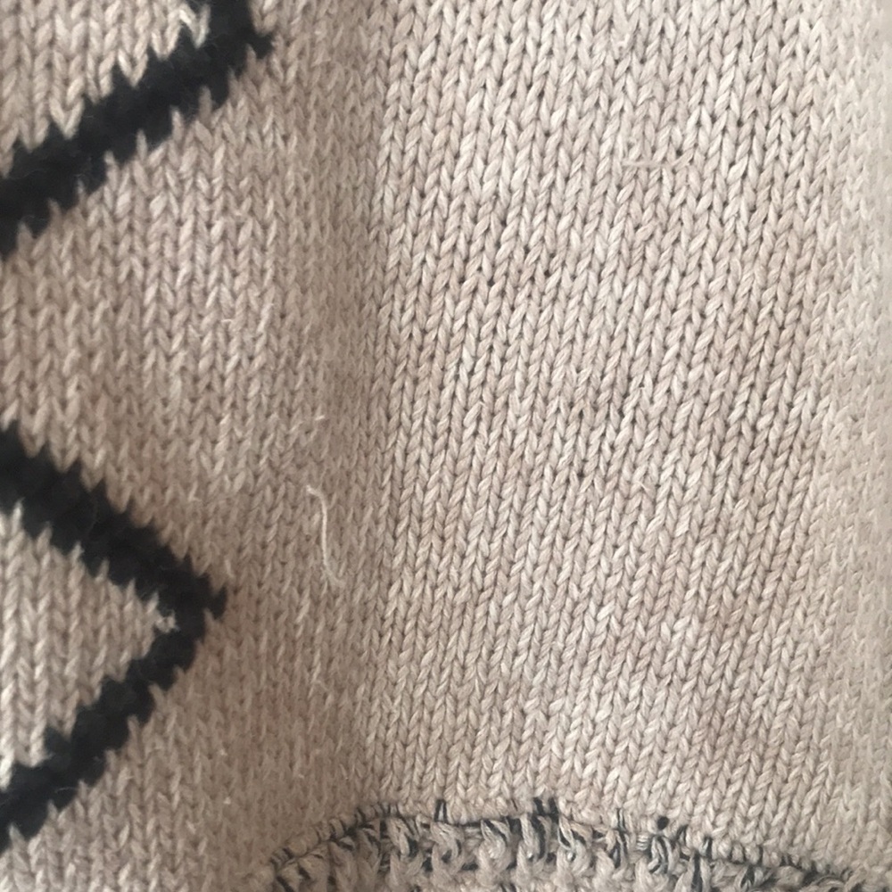Siegrid Olsen Cozy Beige Patterned Sweater - Picture 7 of 10